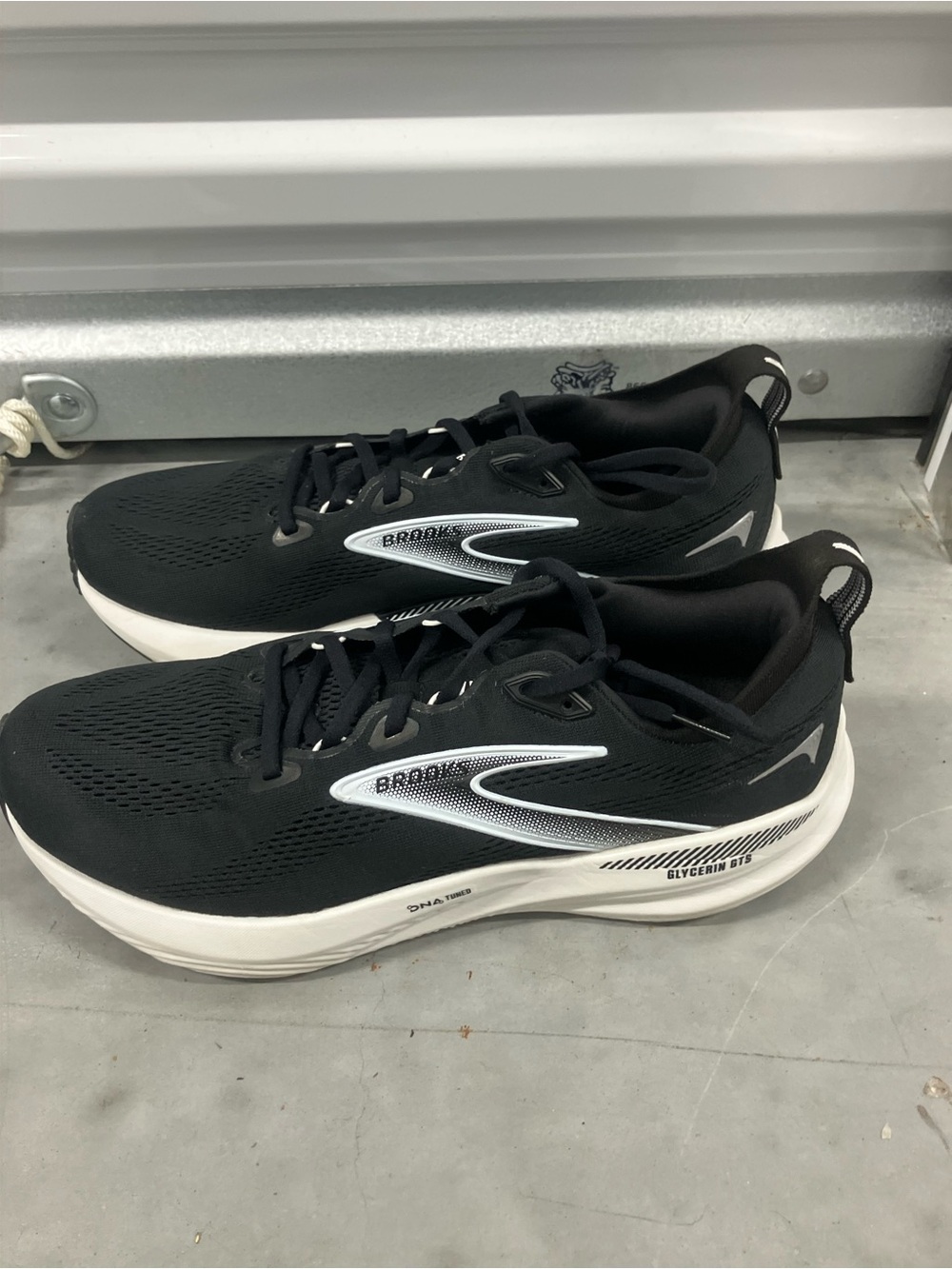 Men’s Brooks Glycerin GTS 22 Road Running Shoes Size 12B (medium)